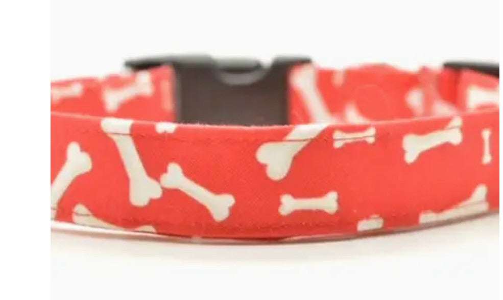 Red Dog Bones Collar